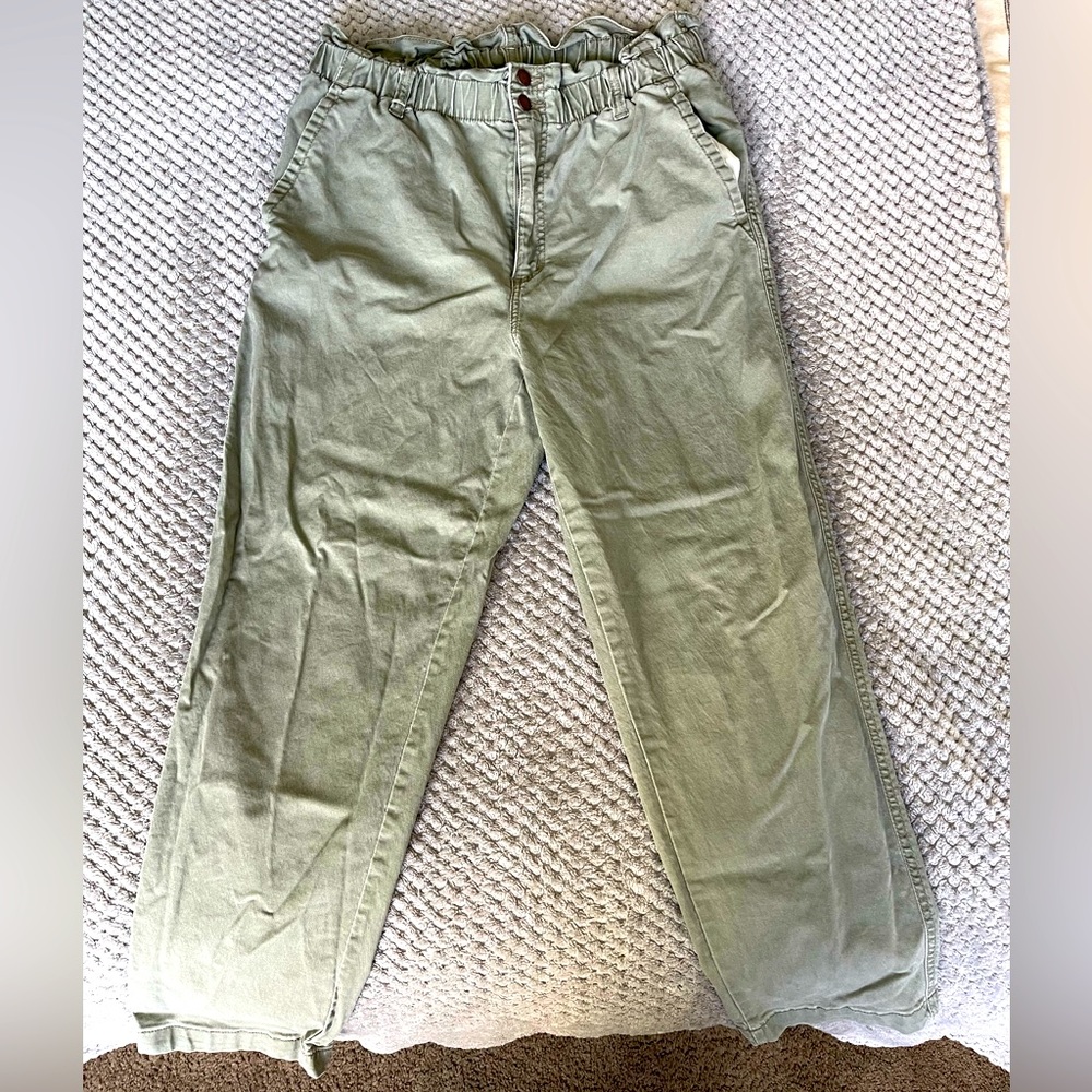 Universal Thread Paper Bag Wait Green Slacks. Size 14